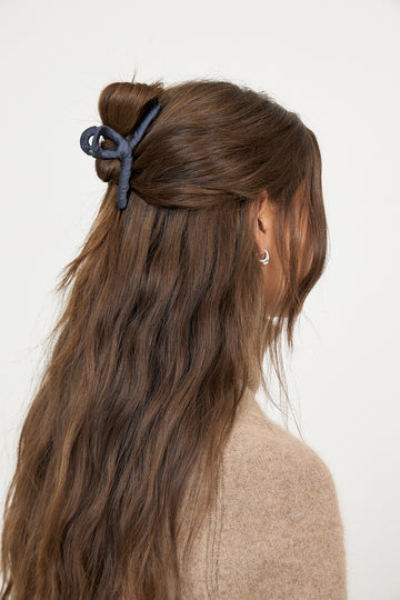 Luster Celabrina Hair Claw - Turbulence Gray