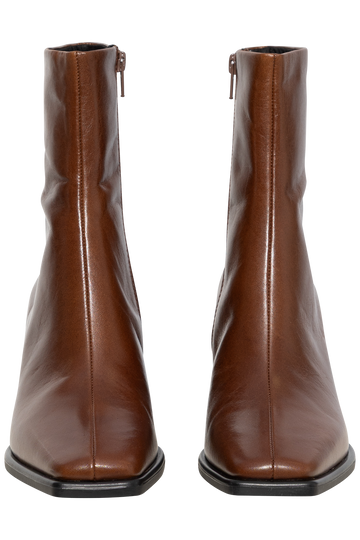 5002-001 Hedda - Chestnut