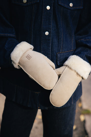 Mina Shearling Mittens - Light Sand
