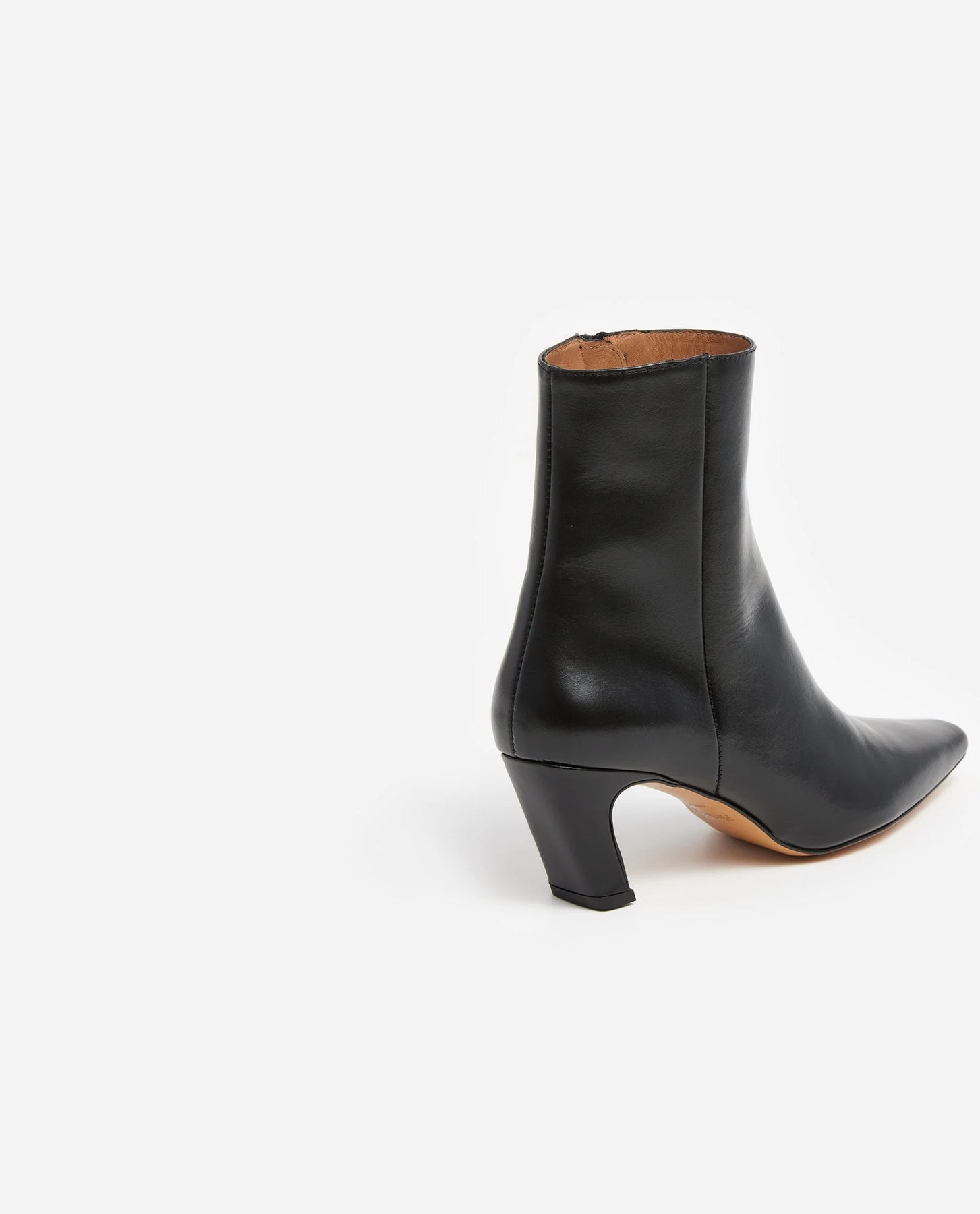 Xena - Leather Black