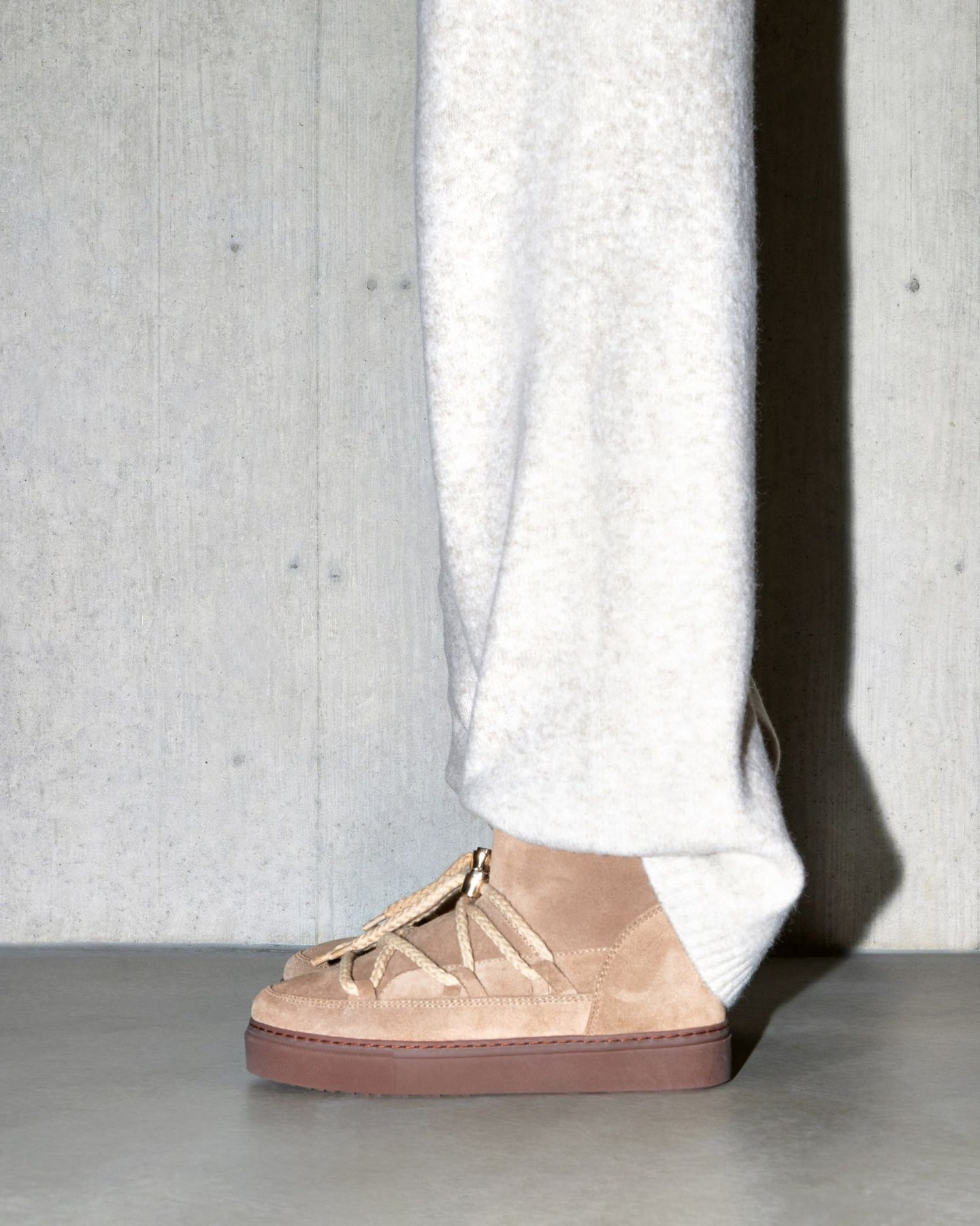 Classic Low - Beige