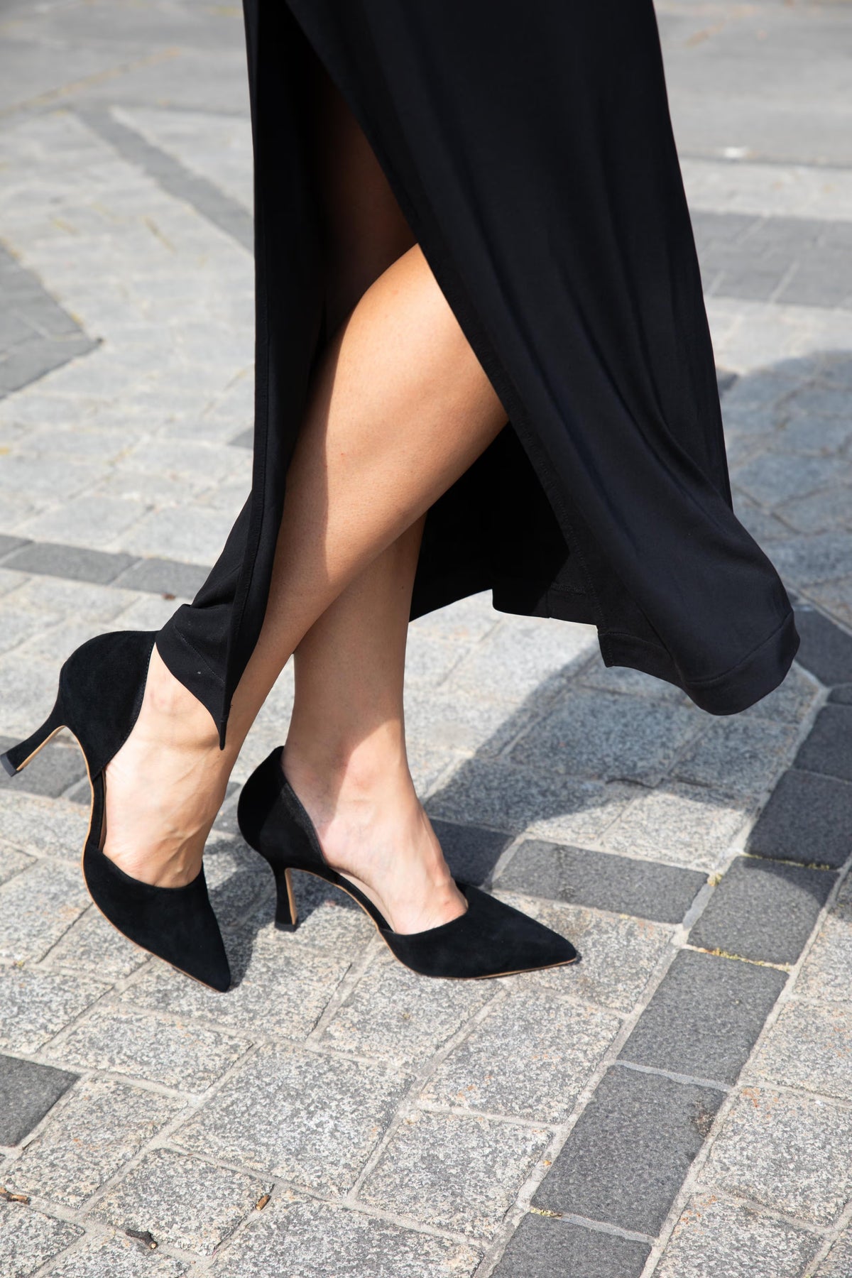 Java Pumps - Black Suede