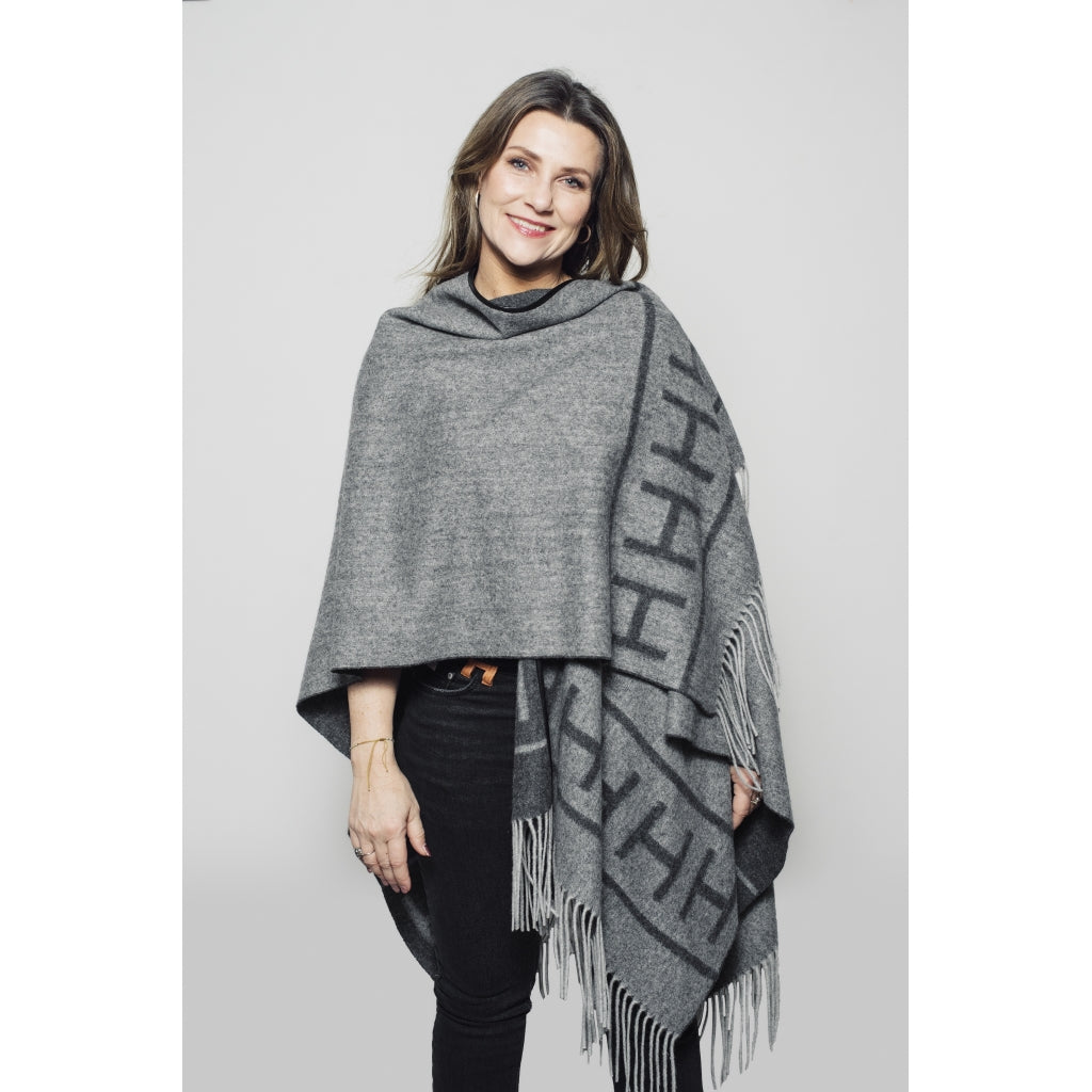 Shawl - Grey