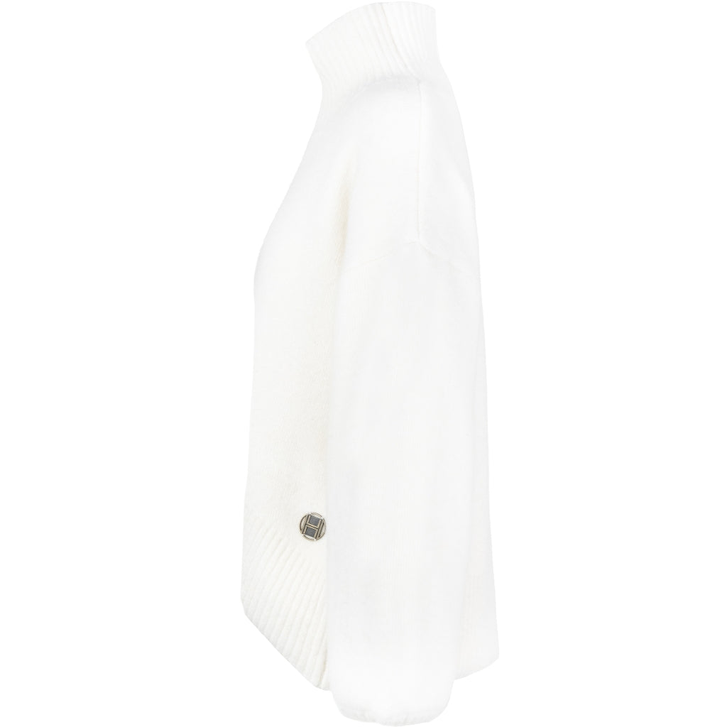 Fam Patch Short Sweater - White Alyssum