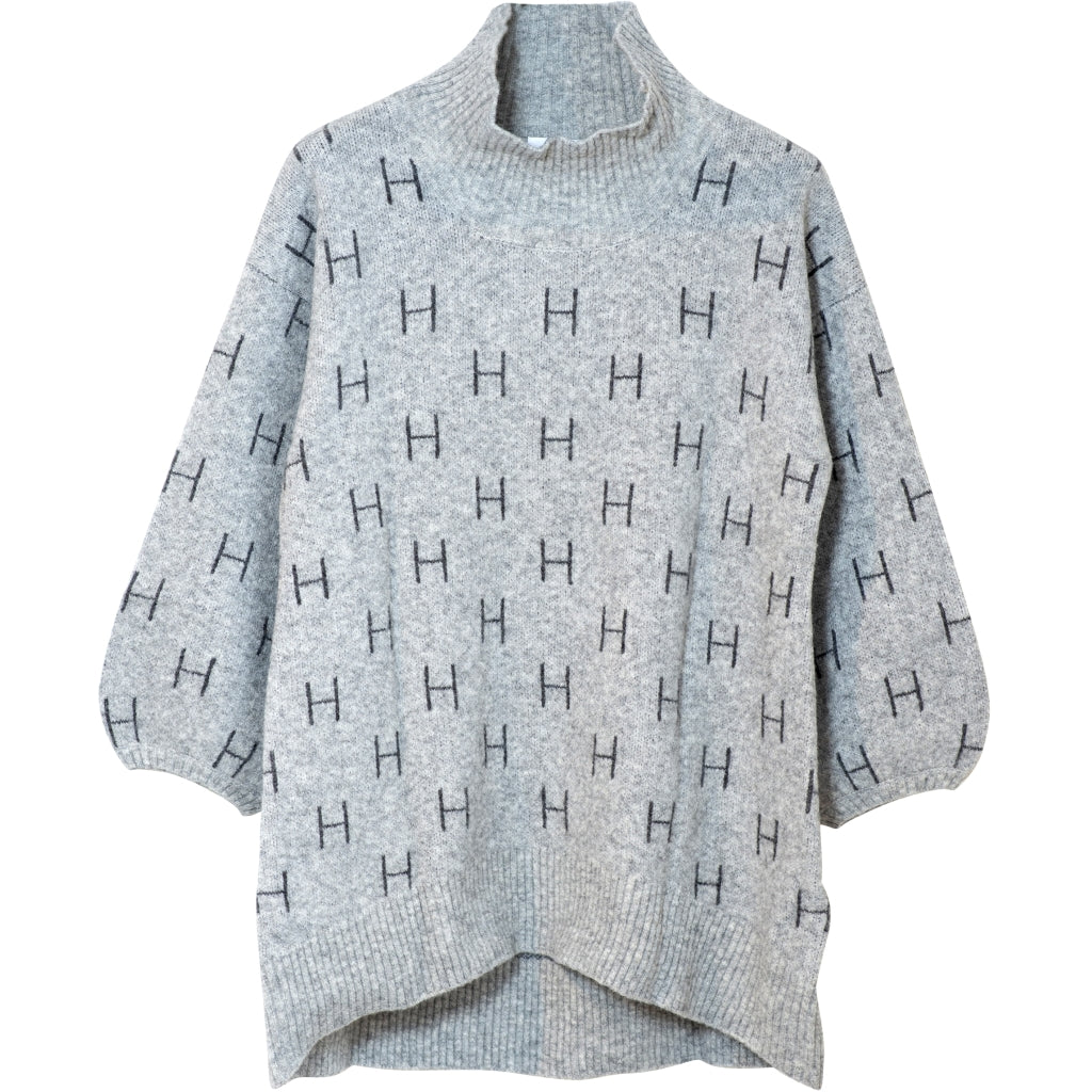 Fam Genser - Grey With Dark Details