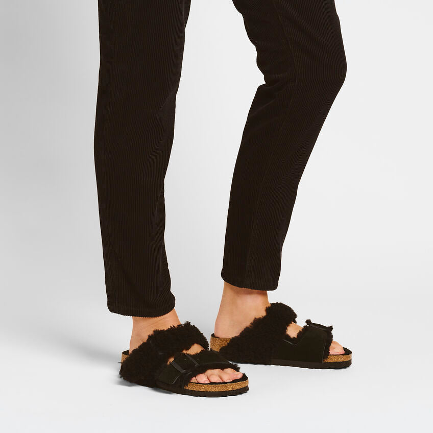 Arizona Split Teddy Parts Rivet Logo Suede Leather/Fur Narrow - Black