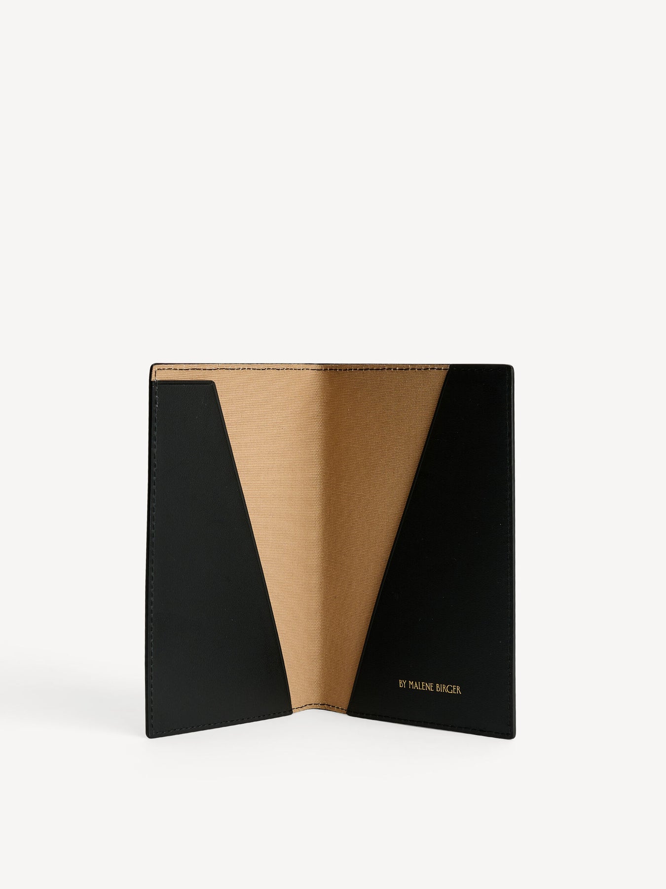 Ivy Passport - Dark Chocolate