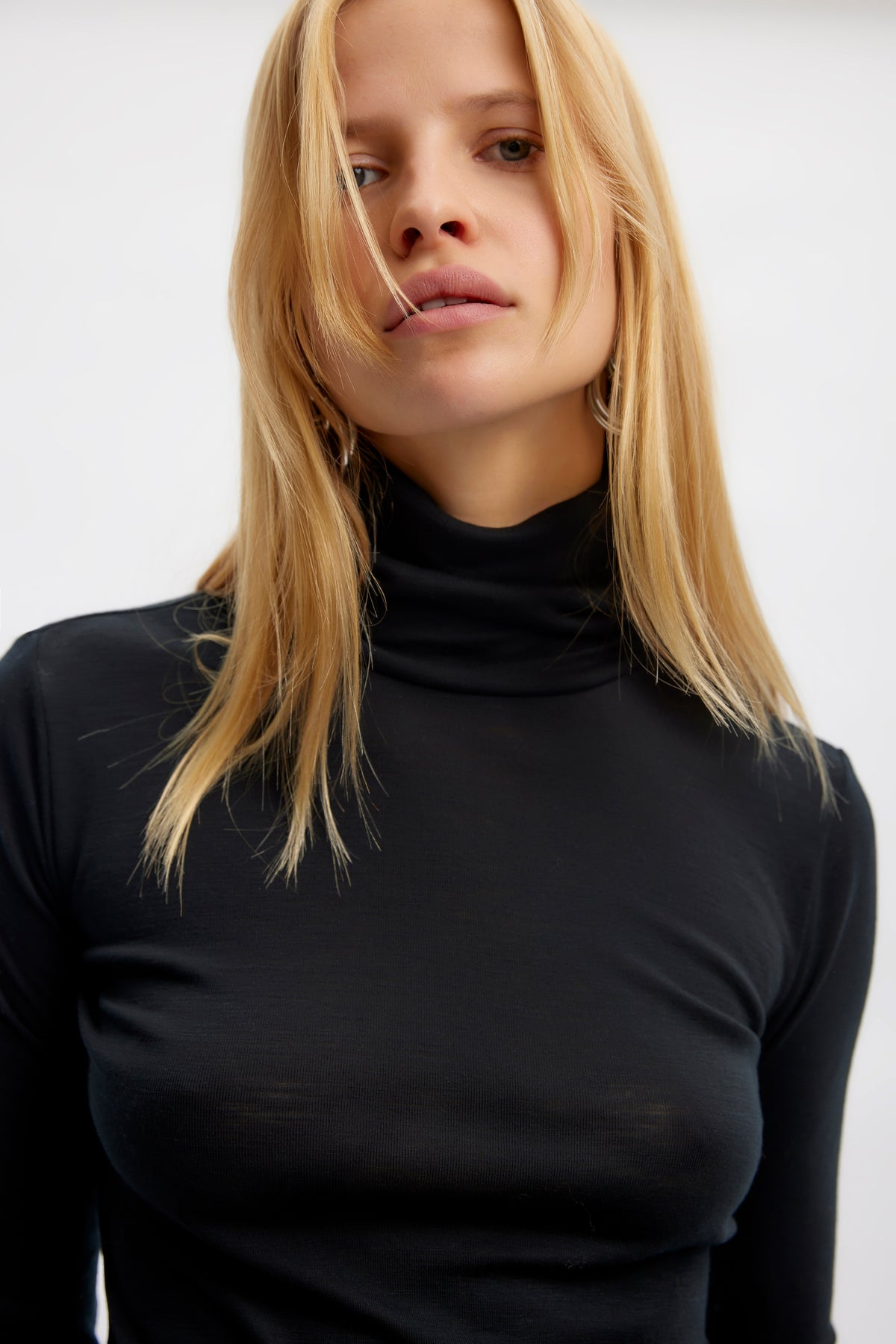 NiniaGZ Wool Rollneck - Svart