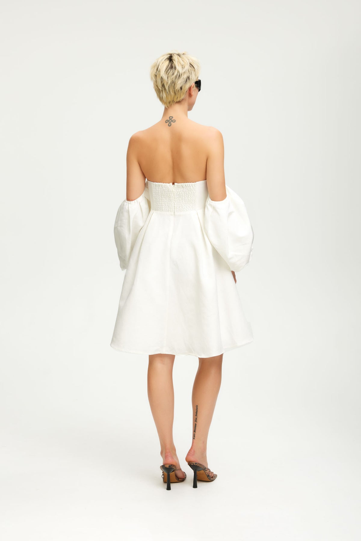 DaniGZ Off Shoulder Klänning - Egret