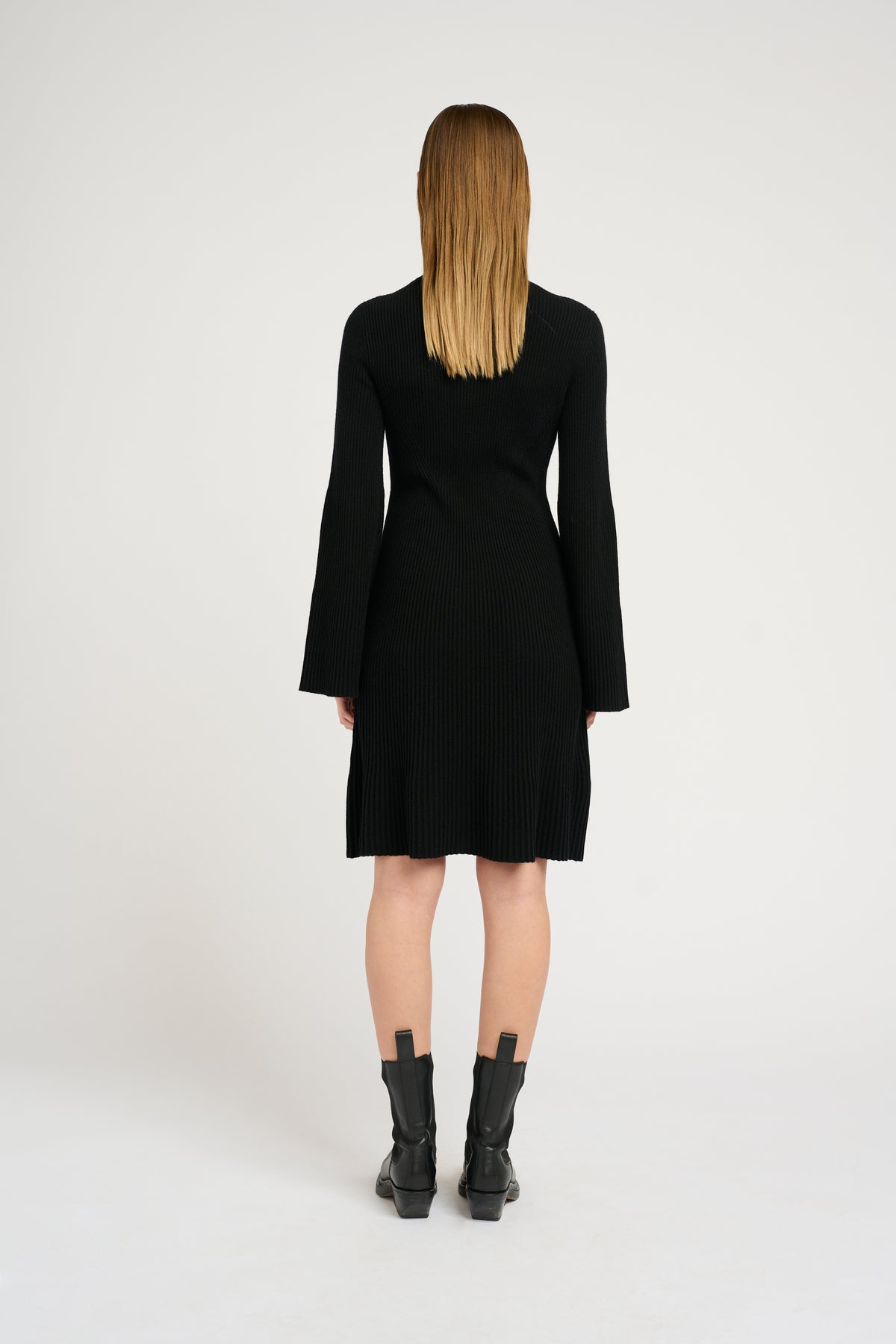 Antaligz Wool Short Dress - Svart