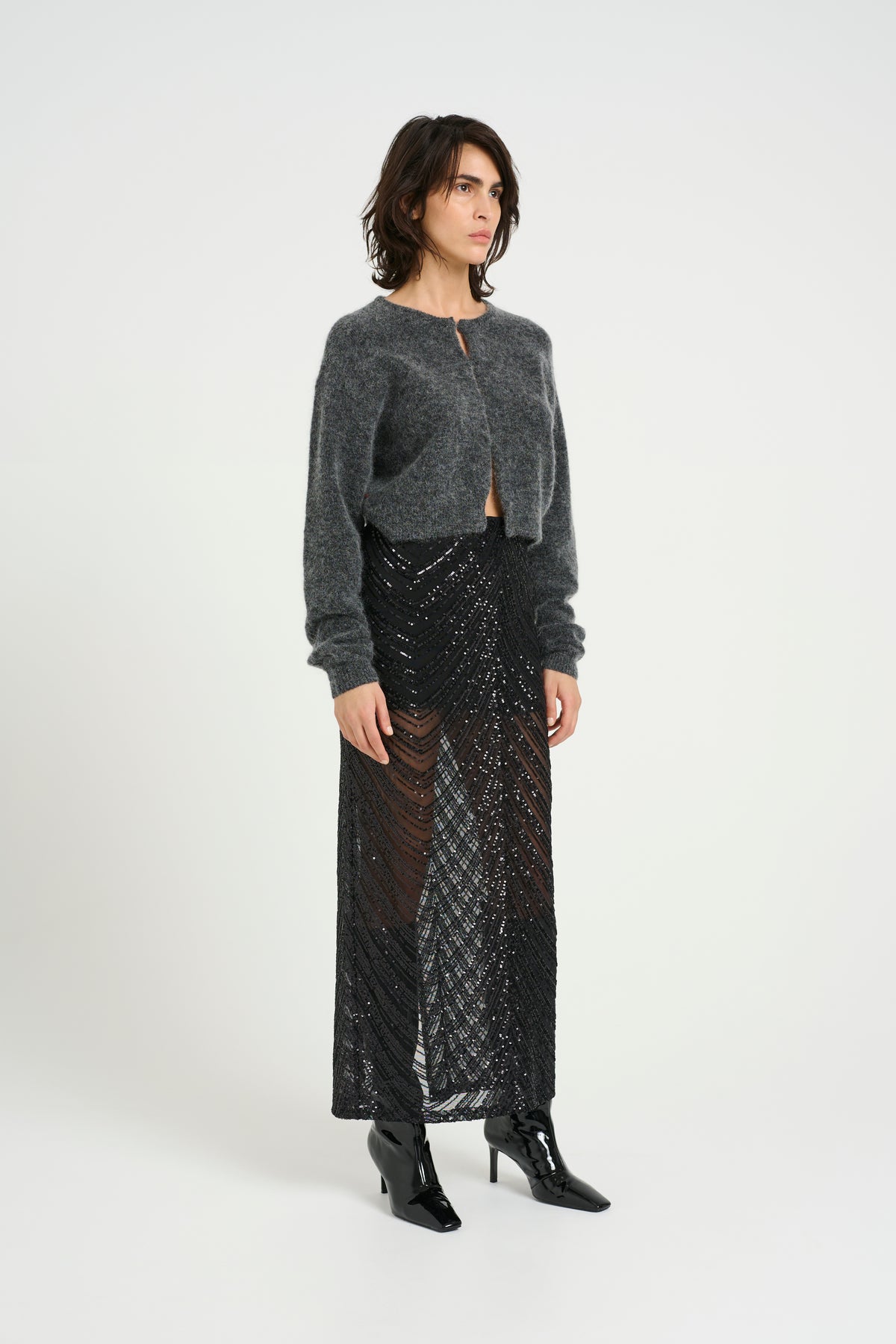 Gliragz Hw Long Skirt - Black Sequins