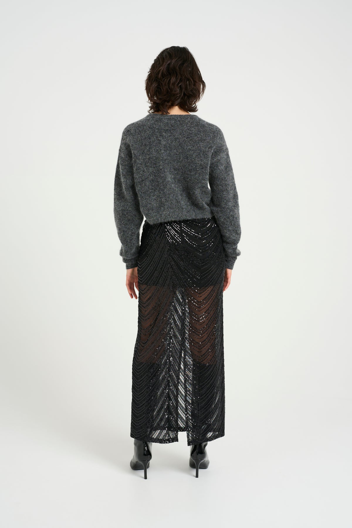 Gliragz Hw Long Skirt - Black Sequins