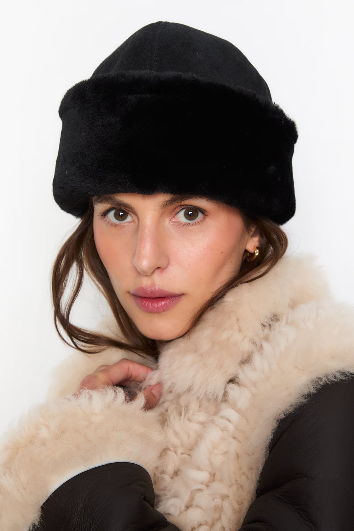 Azta Beanie - Svart mocka