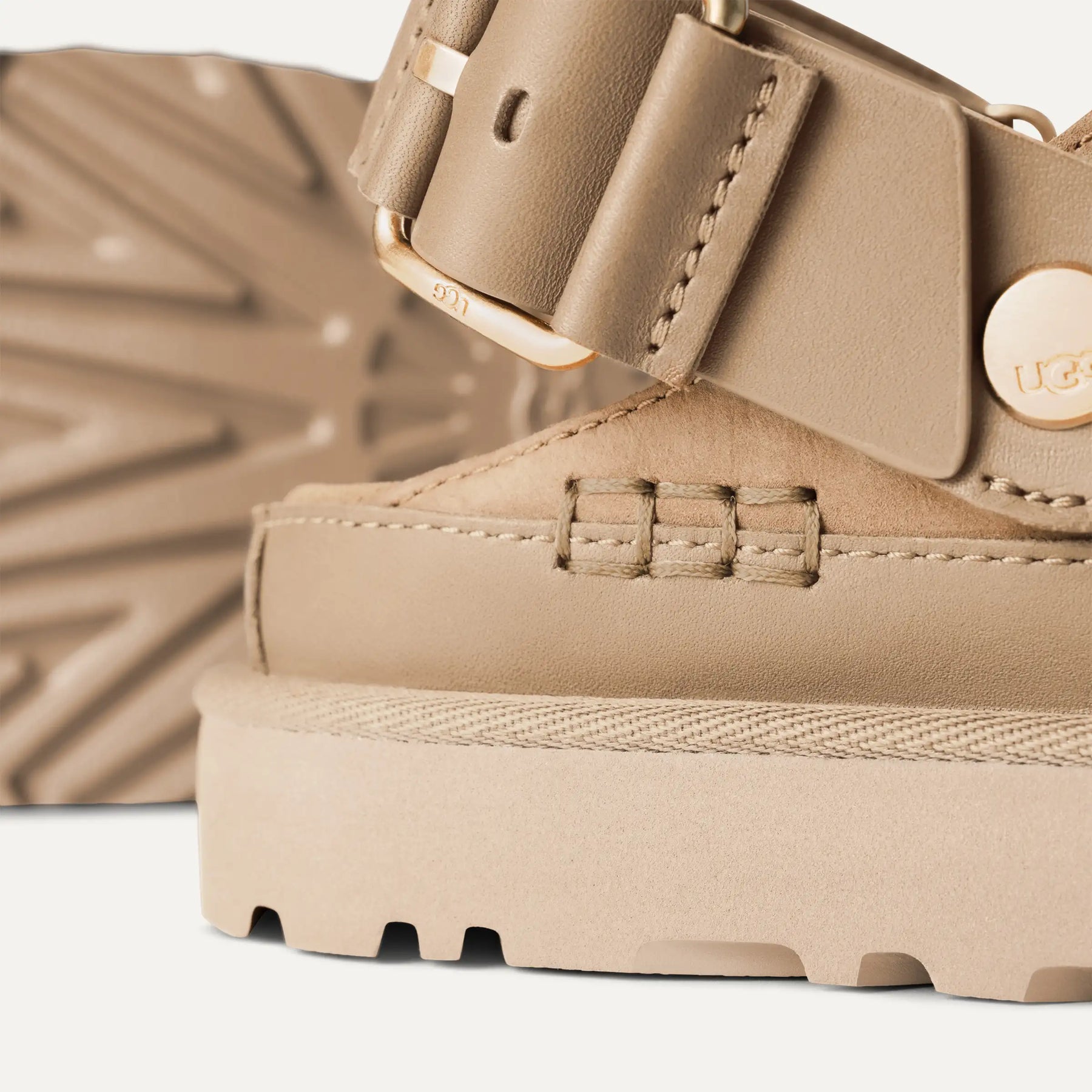 UGG W Goldenstar Villa Clog - Mustard Seed