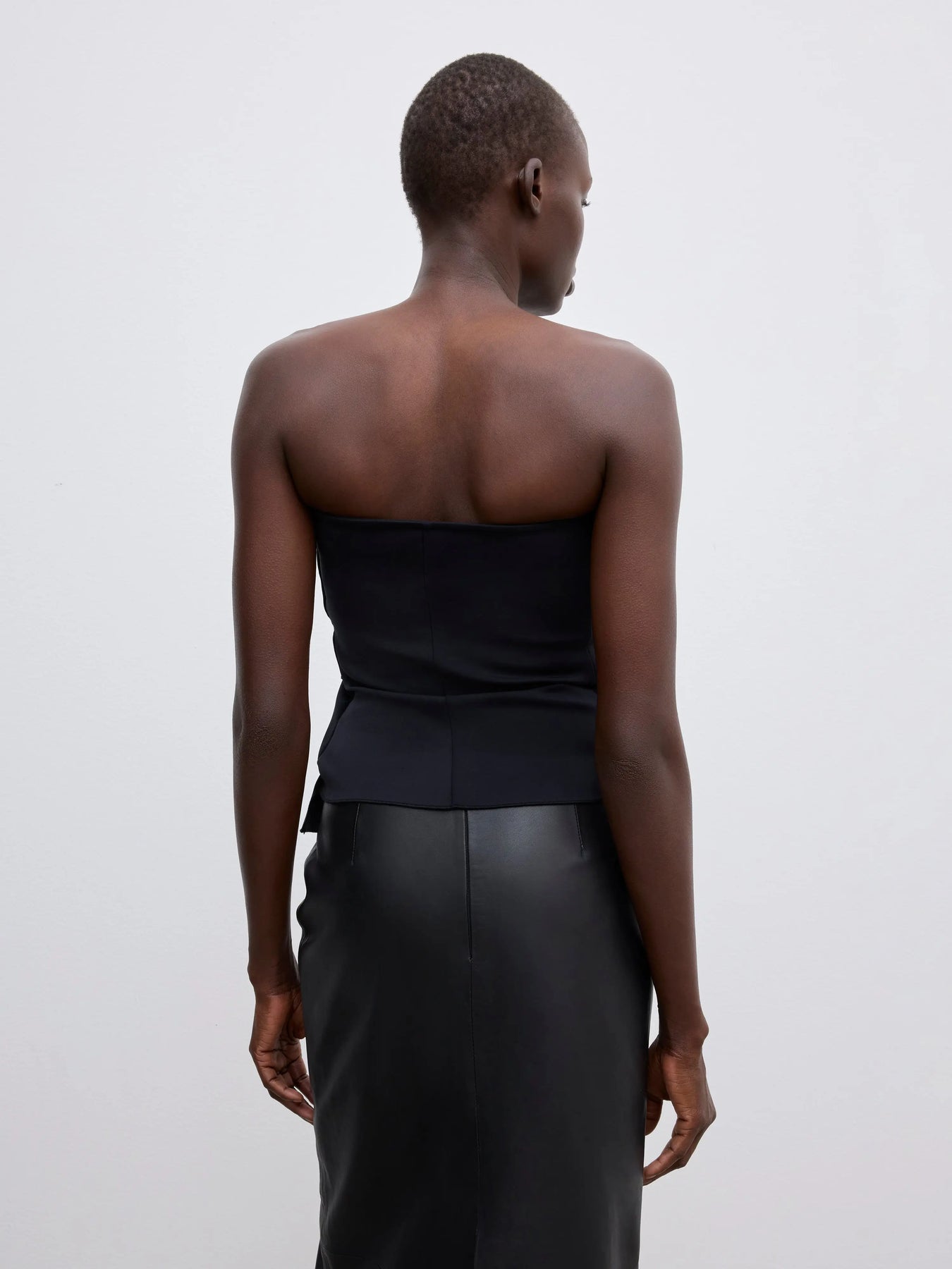 Sculpted Tube Top - Svart