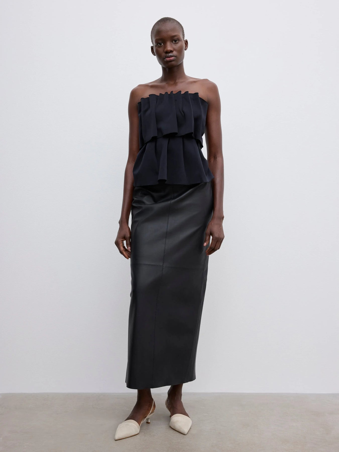 Sculpted Tube Top - Svart