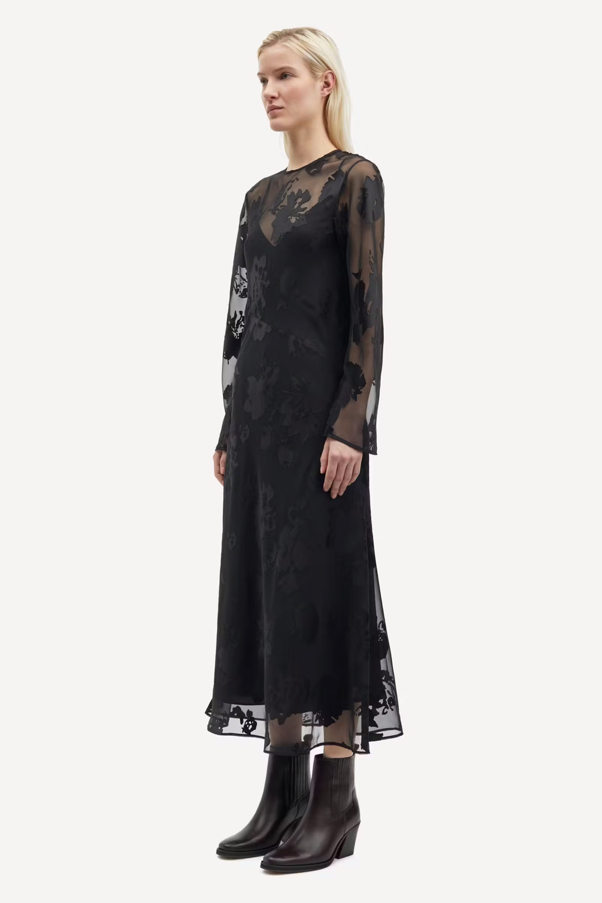 Samadeleine Dress - Black Blooming Burnout