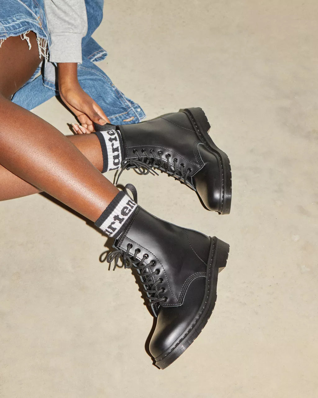 1460 Mono Milled Nubuck Leather Lace Up Boots - Svart
