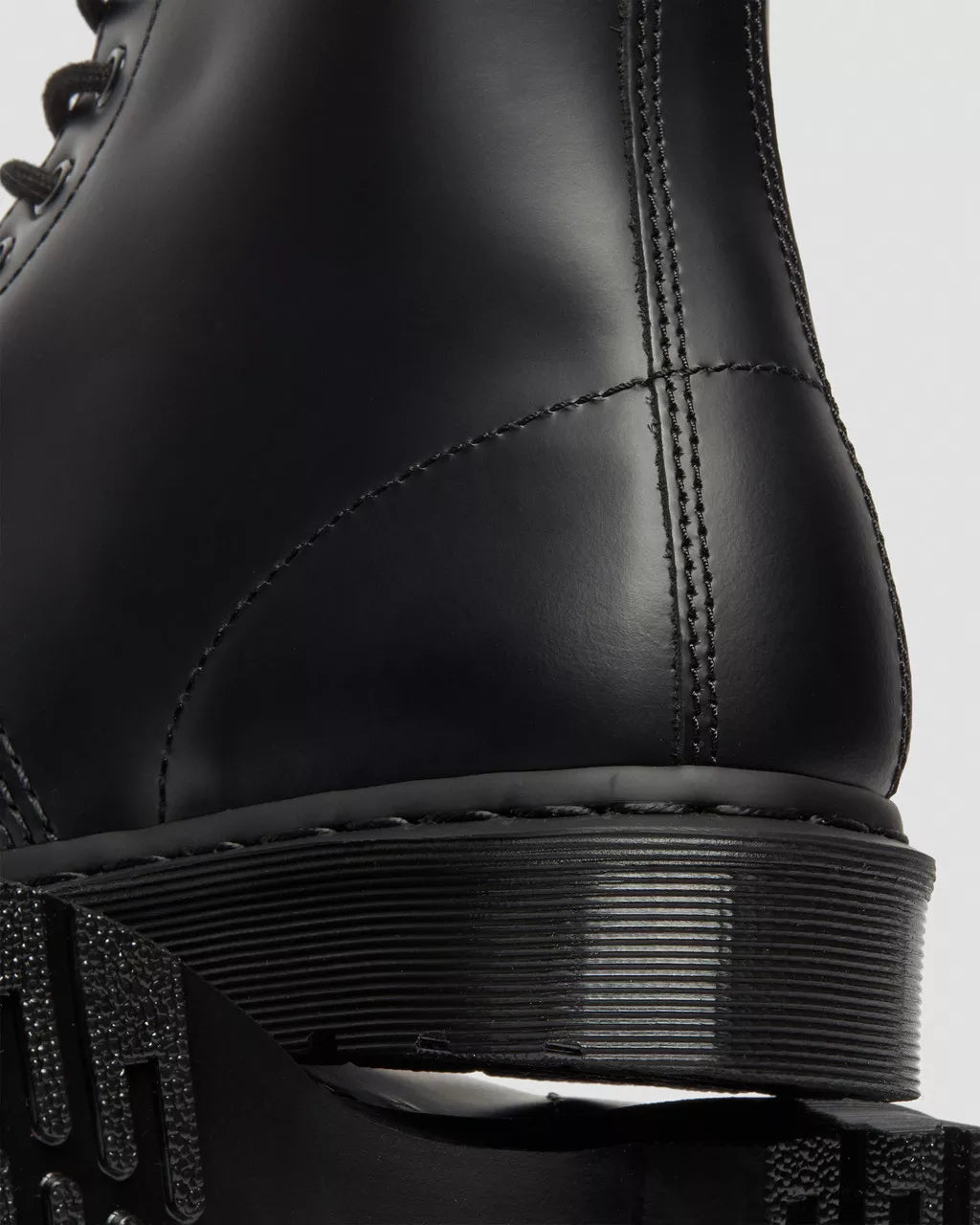 1460 Mono Milled Nubuck Leather Lace Up Boots - Svart