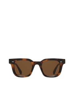 Brune skilpaddemønstrede solbriller fra Chimi Eyewear med firkantet innfatning og mørkebrune glass.