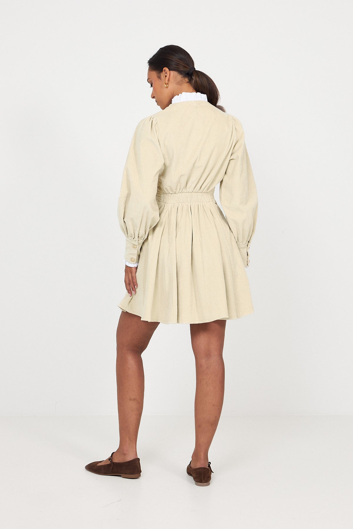 Livunn Manchesterklänning, Creme