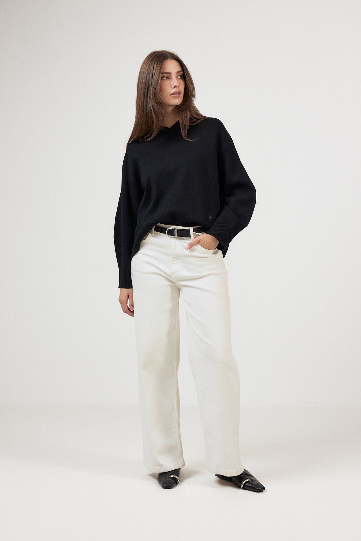 Salissy V-Neck - Black
