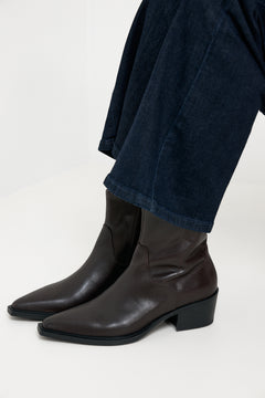 5810-101 Kelsey - Chocolate