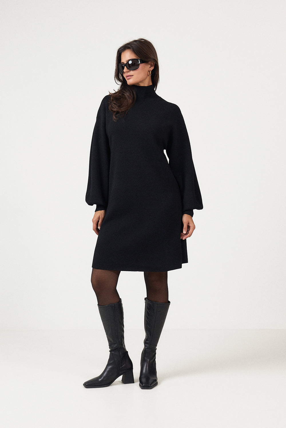 Mercy East M Dress - Black