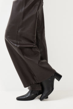 Adare - Black