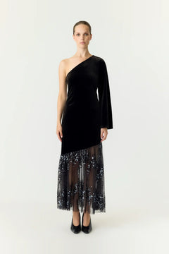 Yastera Os Long Velvet Dress - Black