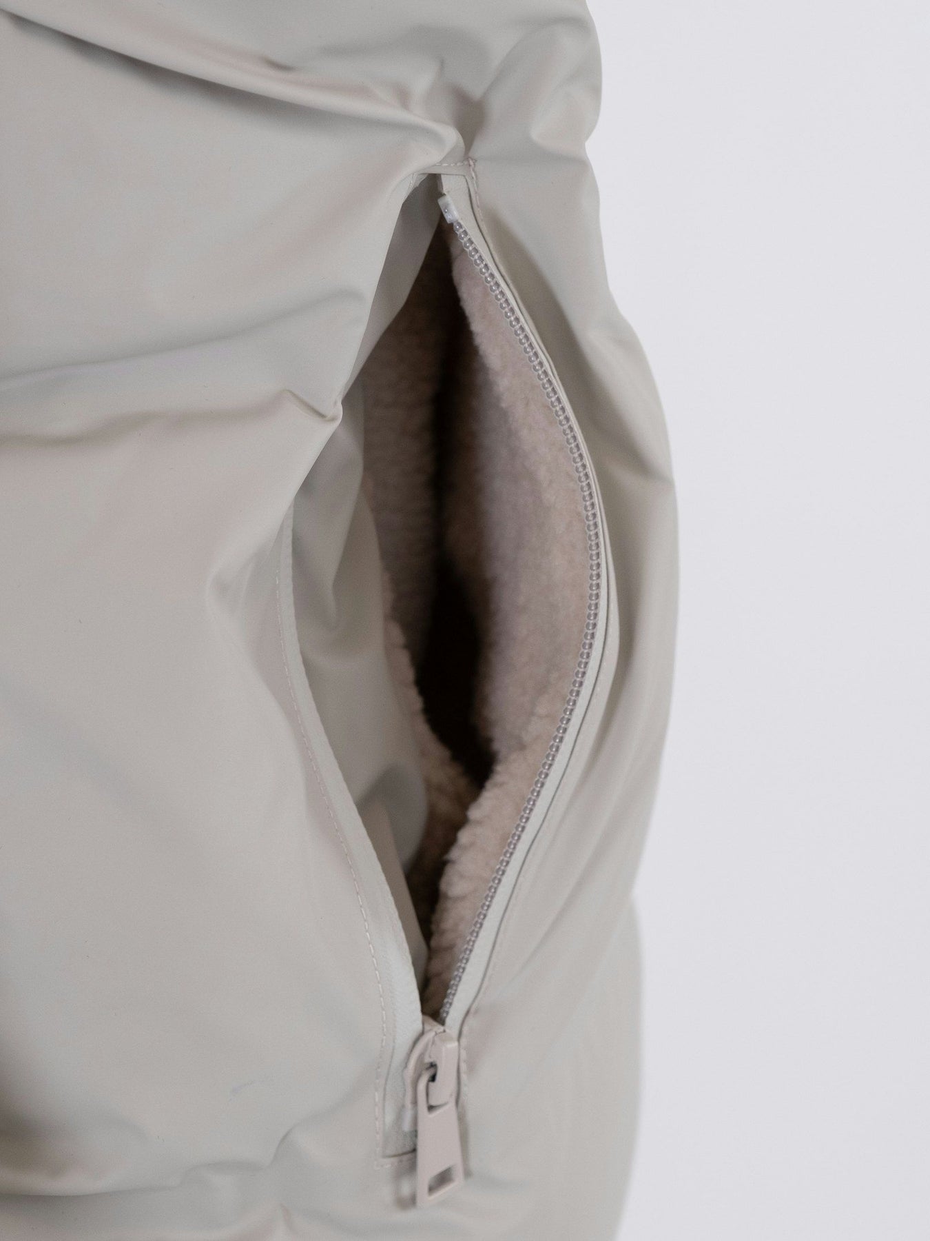Fox C Puffer Jacket - Ivory