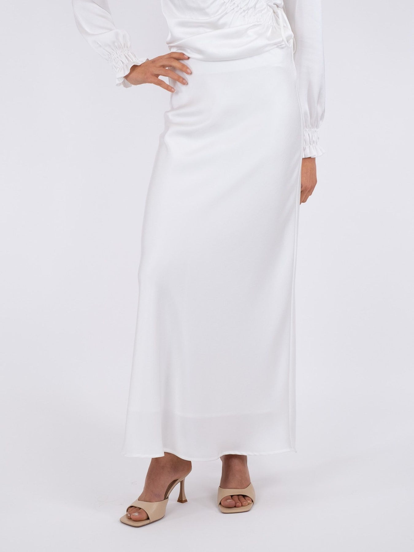 Klea Heavy Sateen Skirt - White