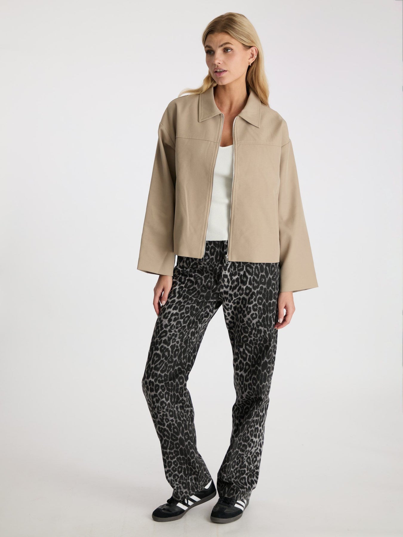 Titan Jacket - Sand