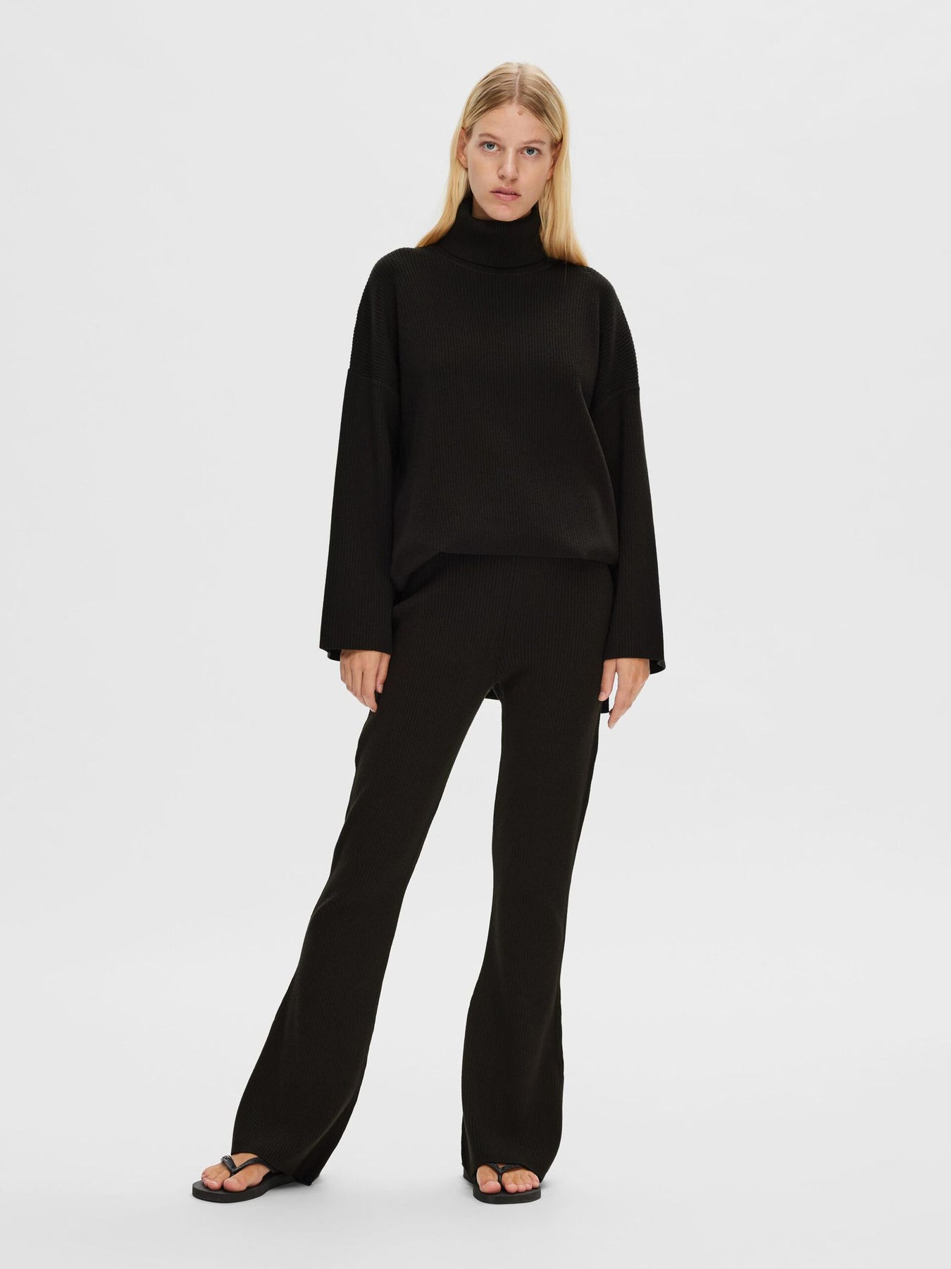 Karo Flared Knit Pants Ex - Black