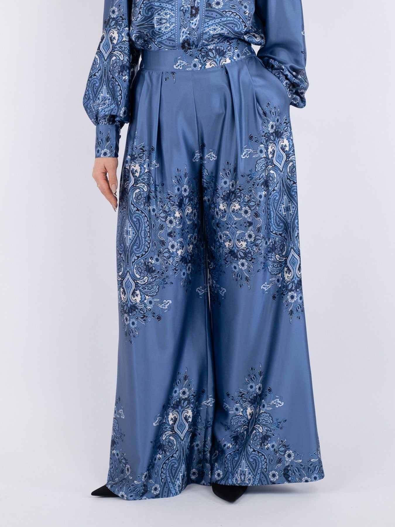 Mana Paisley Border Pants - Dusty Blue