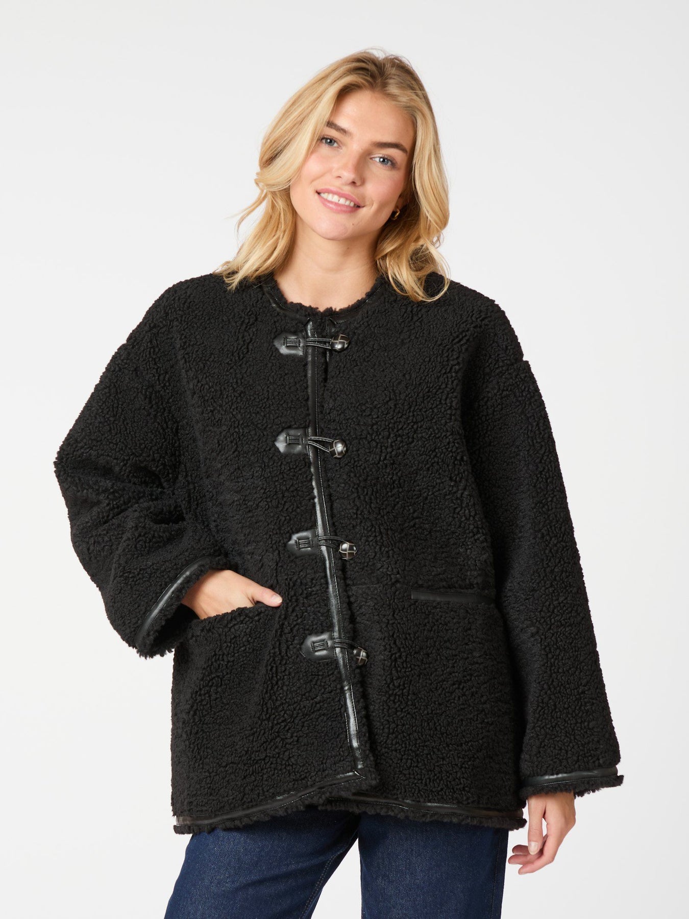 Fanny Teddy Jacket - Black