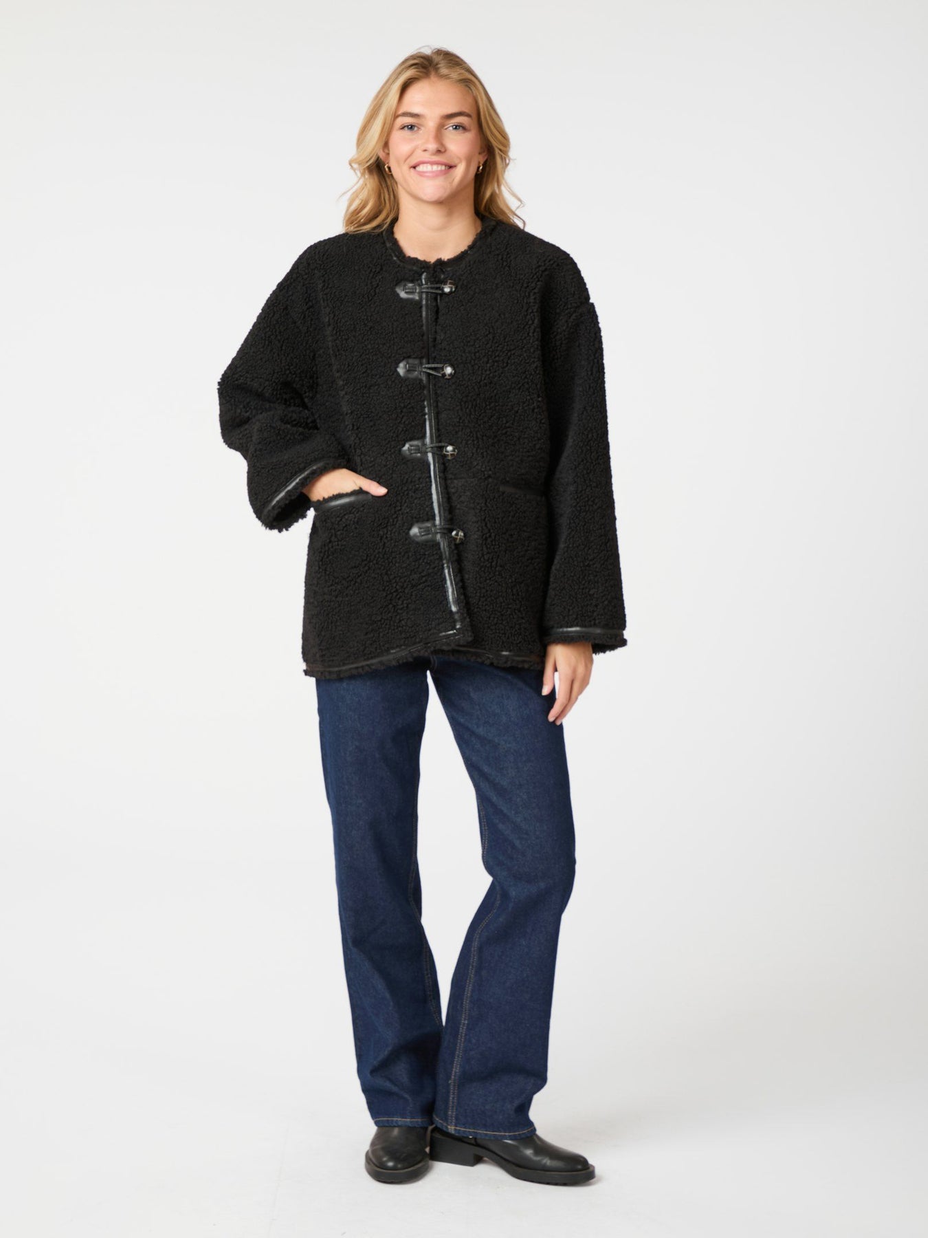 Fanny Teddy Jacket - Black