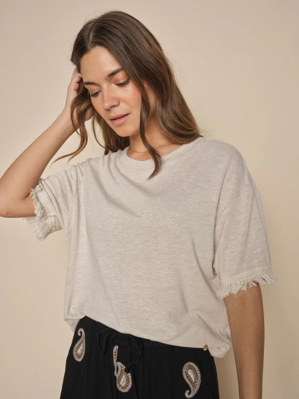 Kalu O-Ss Fringe Tee - Cement