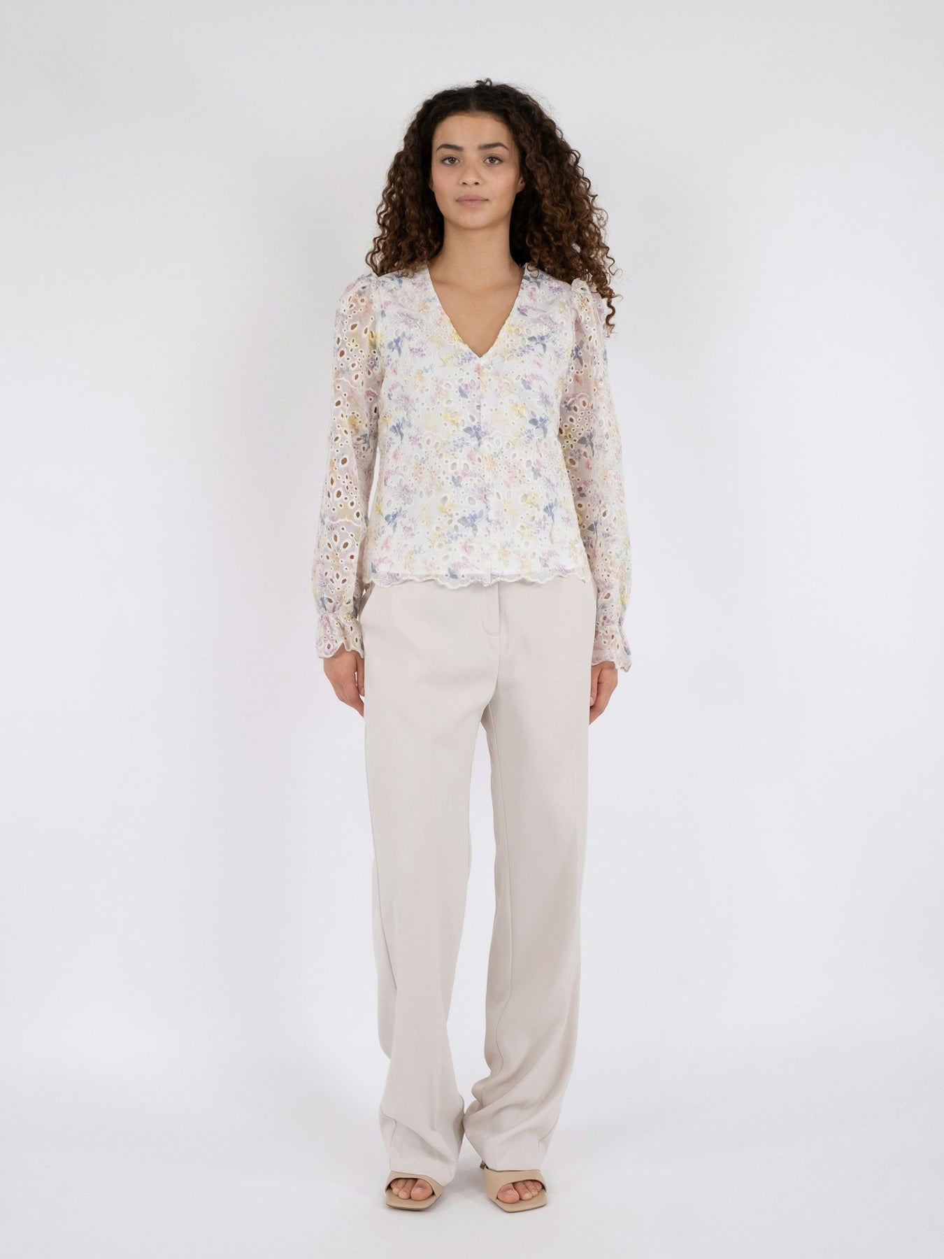 Candice Embroidery Blouse - Creme
