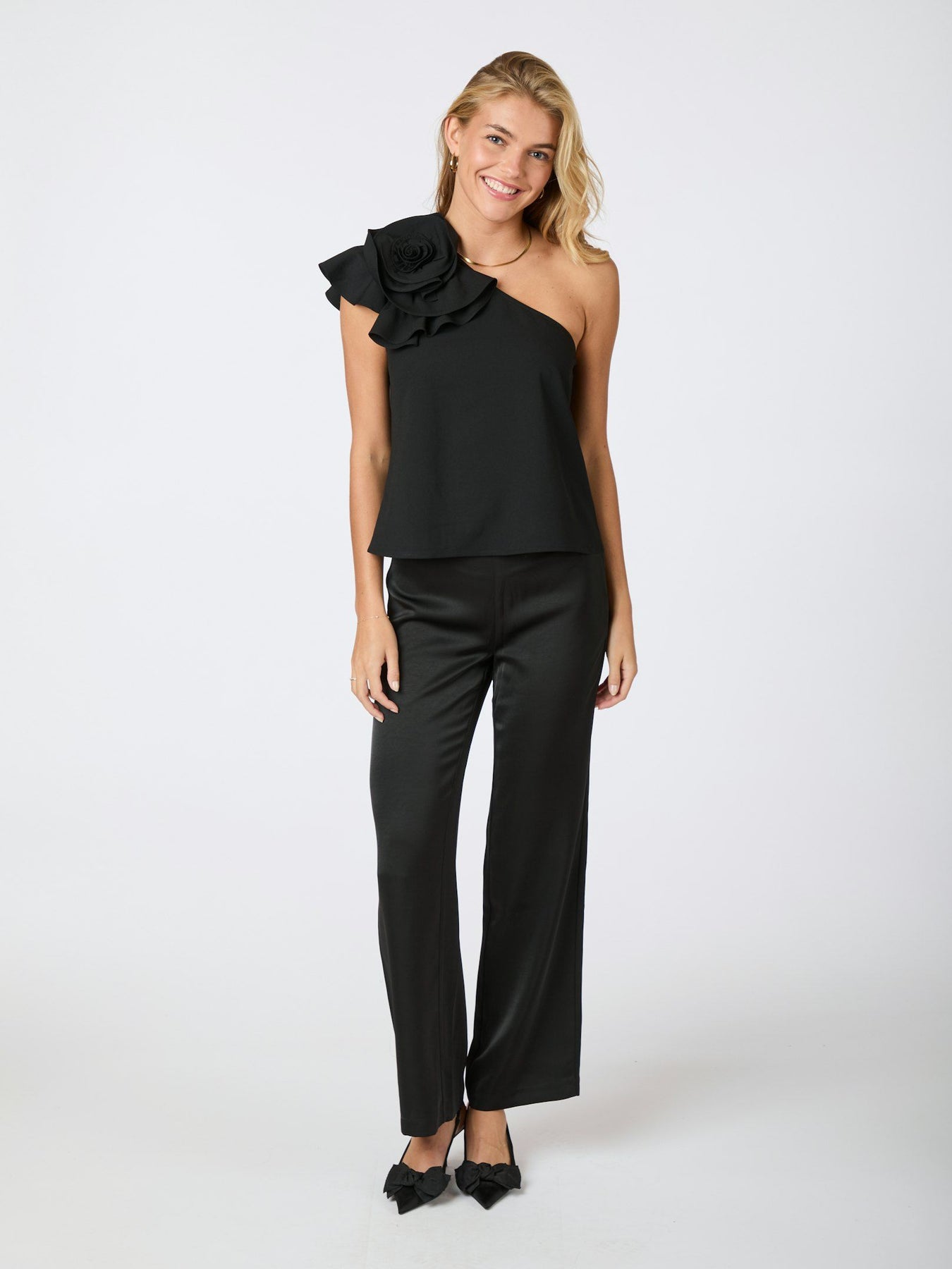 Kelina Rose Top - Black