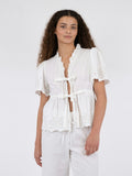 Satsi Embroidery Blouse - White