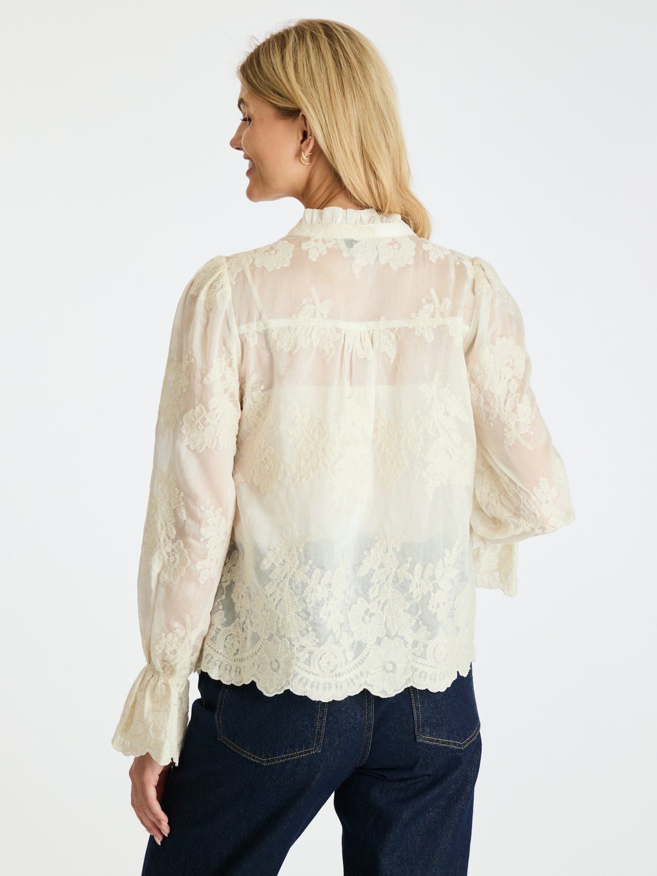 Amara Big Embroidery Blouse - Off White