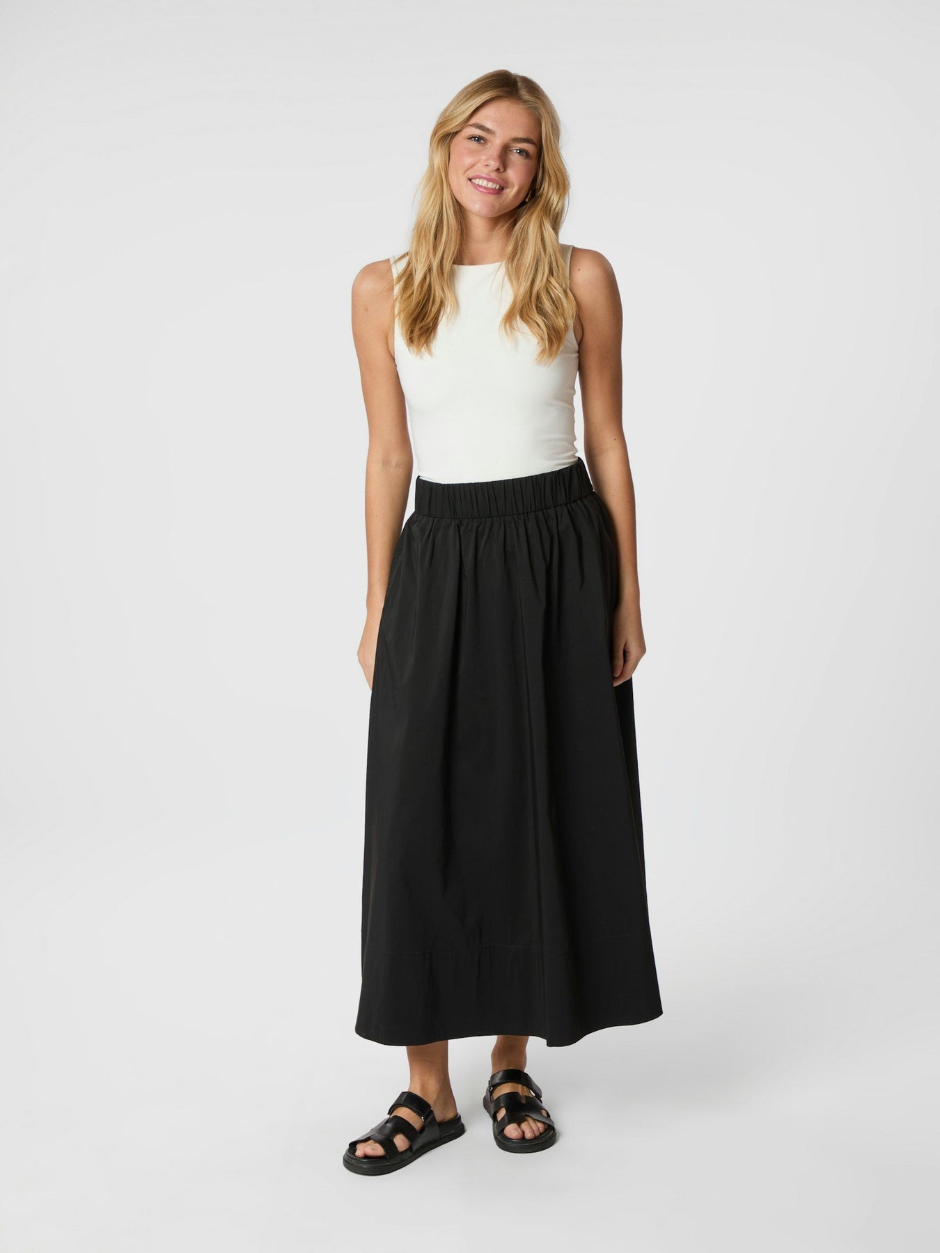 Yara Poplin Skirt - Svart