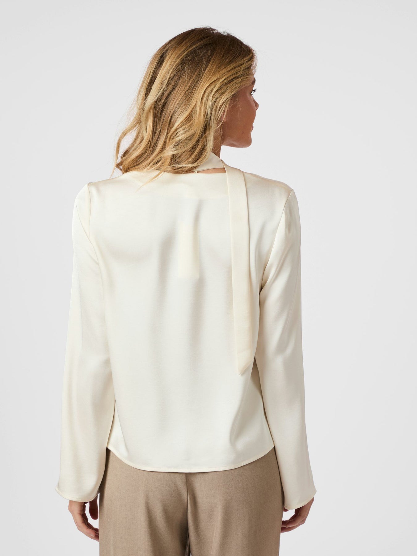 Neo Noir Susanna Heavy Sateen Blus - Pearl