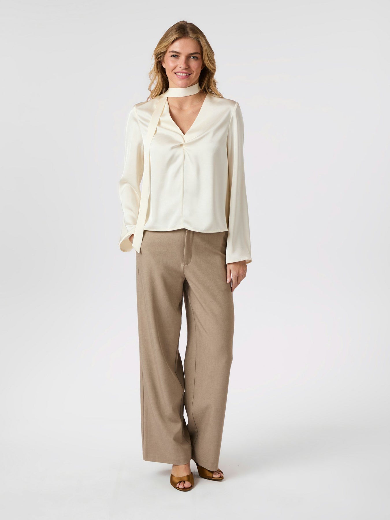 Neo Noir Susanna Heavy Sateen Blus - Pearl