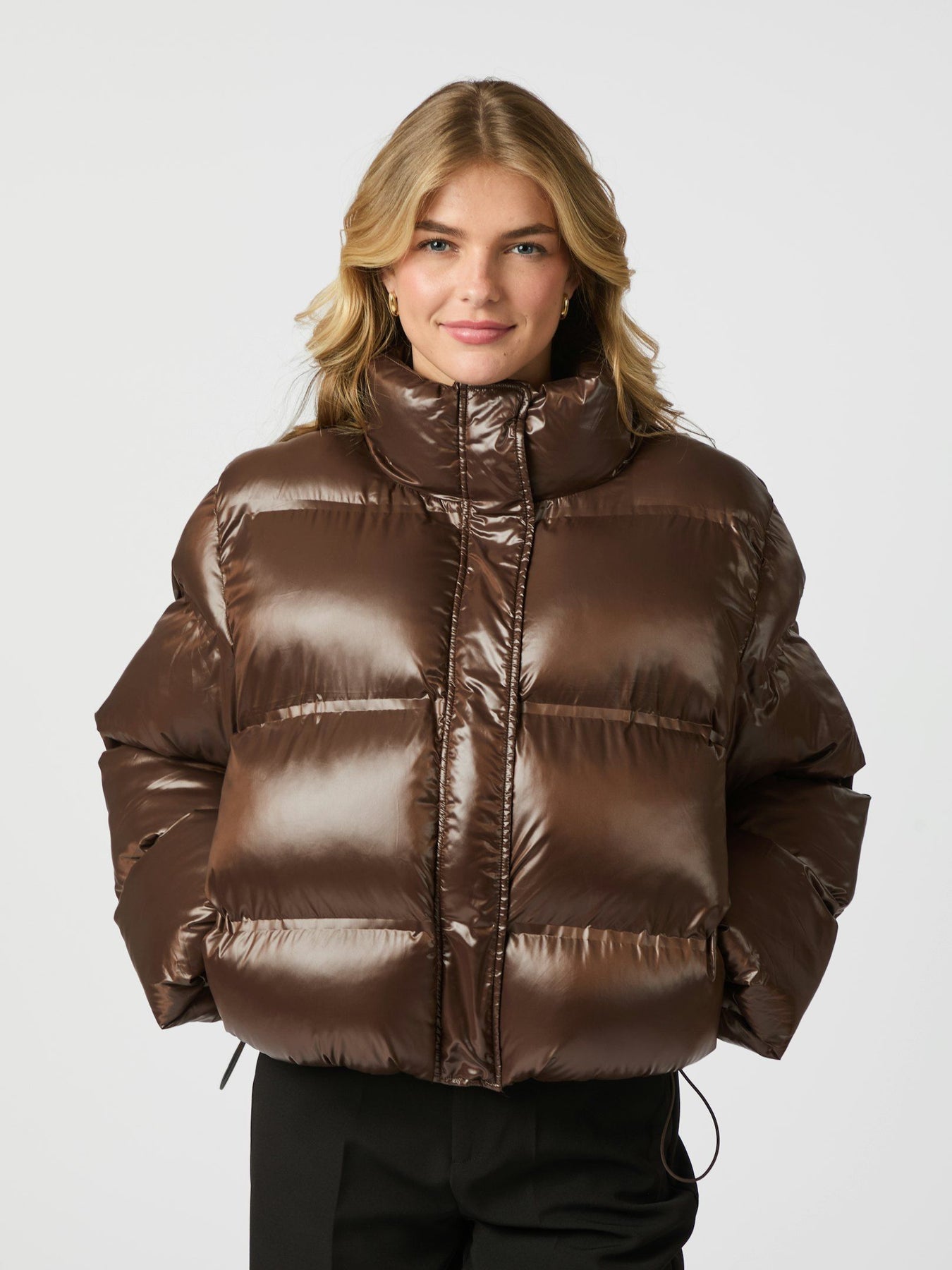 Rhea Shiny Puffer Jacket - Mörkbrun
