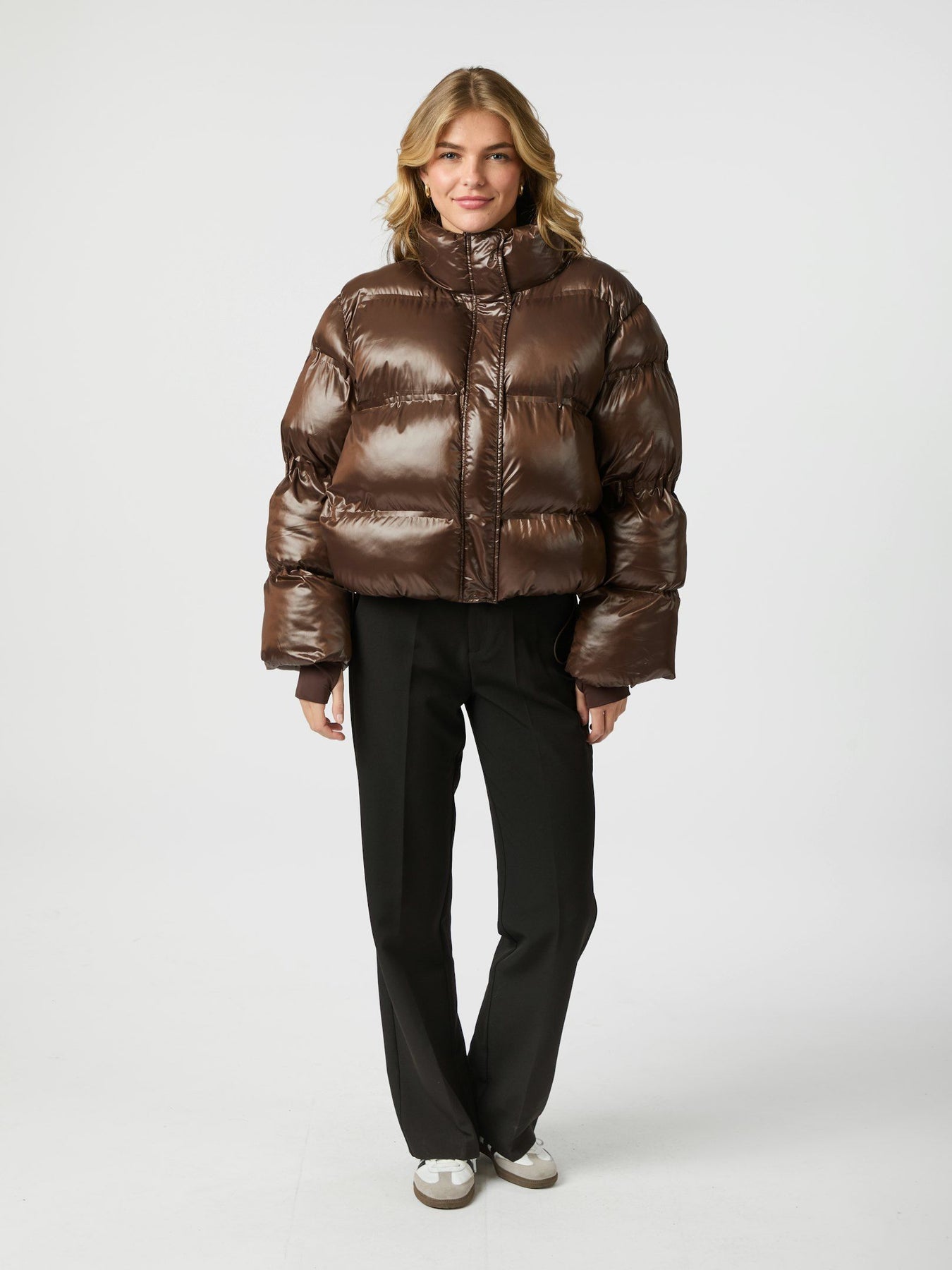 Rhea Shiny Puffer Jacket - Mörkbrun