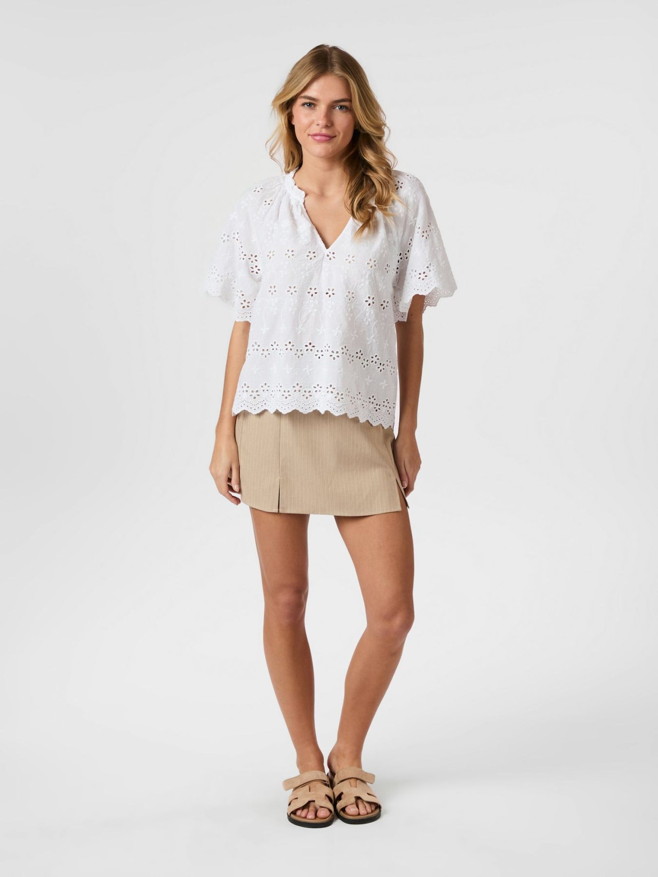 Odet Embroidery Blouse - White