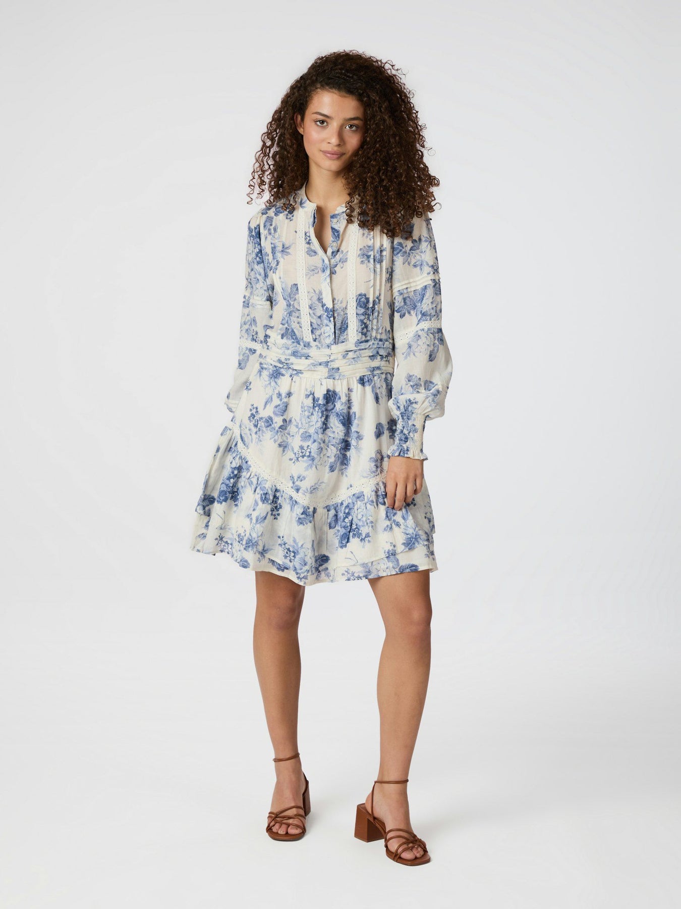 Roberta Flower Flow Dress - Light Blue