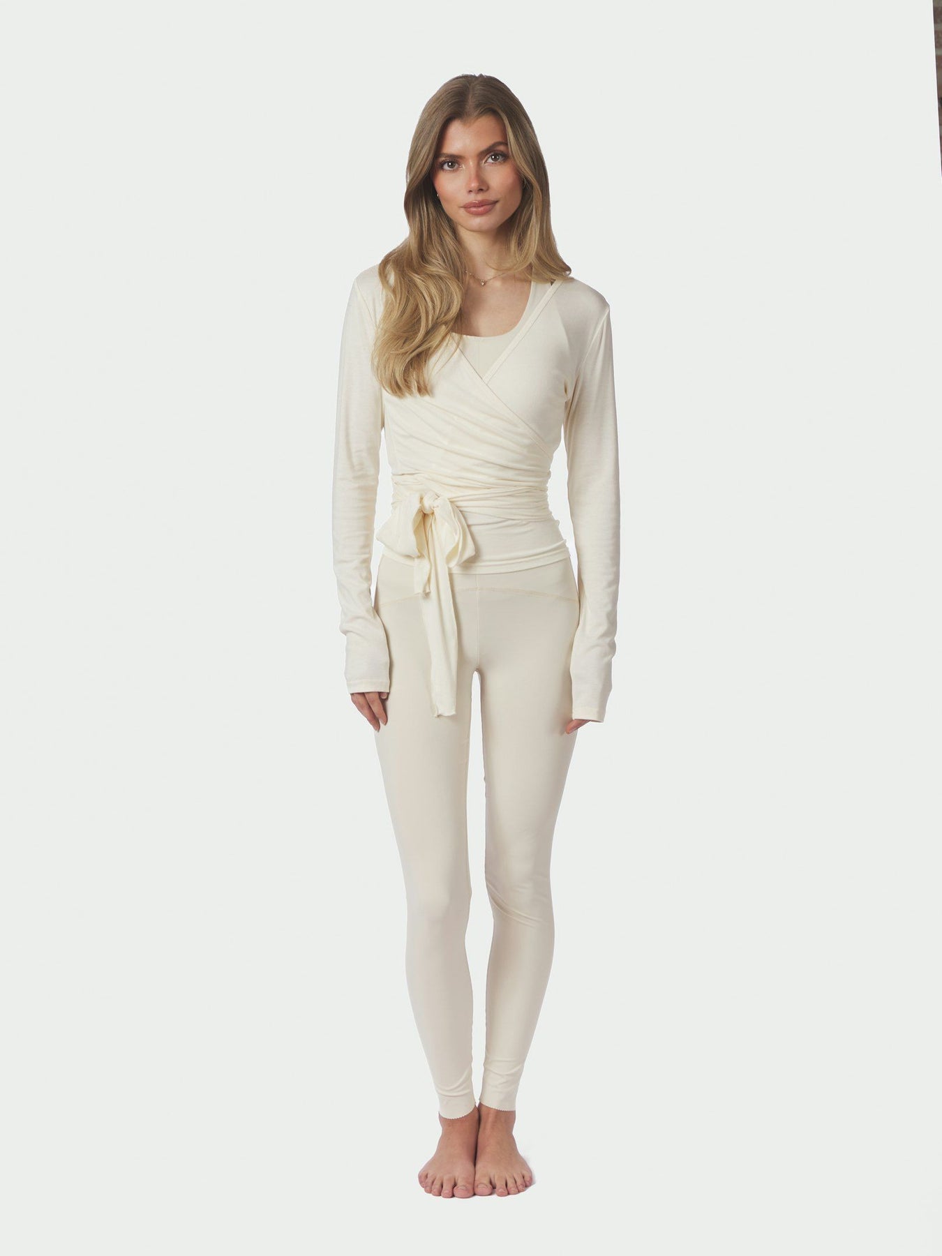 Nia Jersey Wrap Blus - Ivory